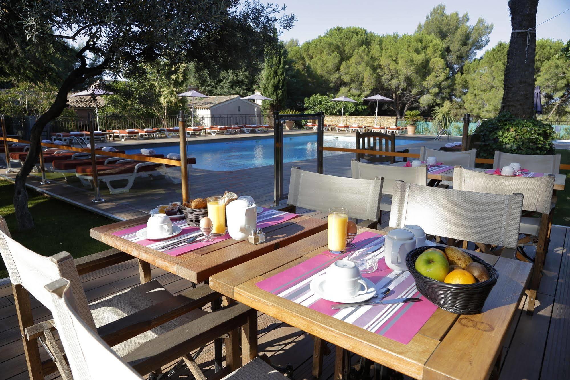 Les Jardins De Cassis - Parking Gratuit & Piscine Chauffee Hotel ภายนอก รูปภาพ