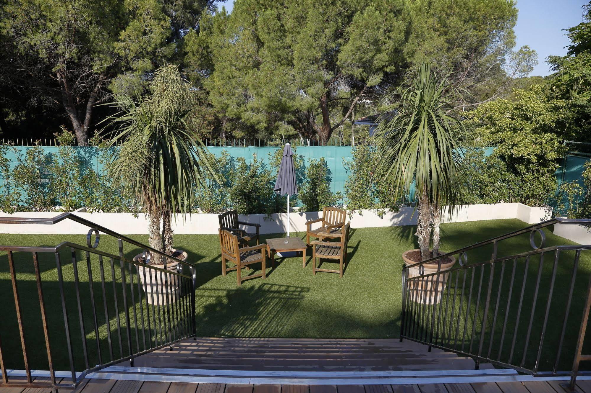 Les Jardins De Cassis - Parking Gratuit & Piscine Chauffee Hotel ภายนอก รูปภาพ